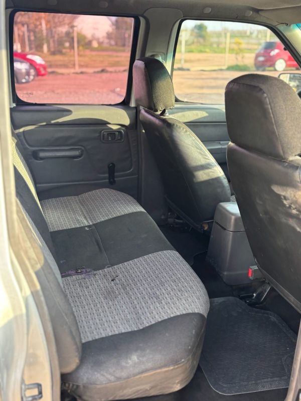Nissan Frontier foto 10